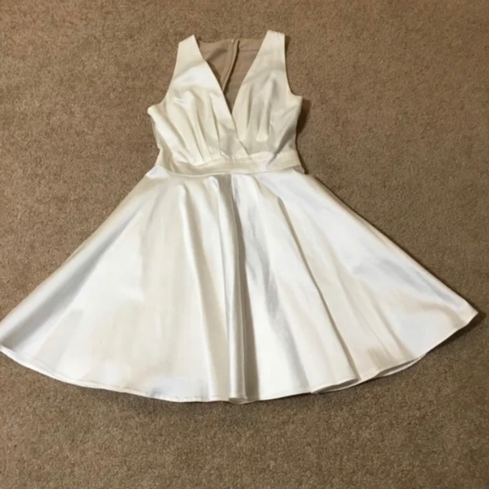 Never worn Marilyn Monroe Marciano Dress